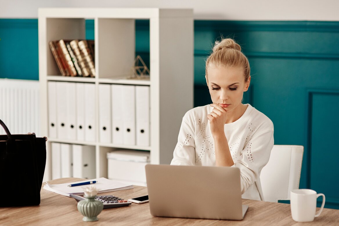 What records must UK business consultants keep?
