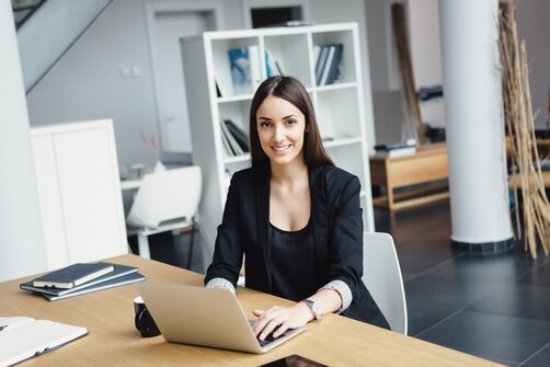 Explore the key differences between being self-employed and running a limited company. Simplify your tax obligations with the Pie Tax App