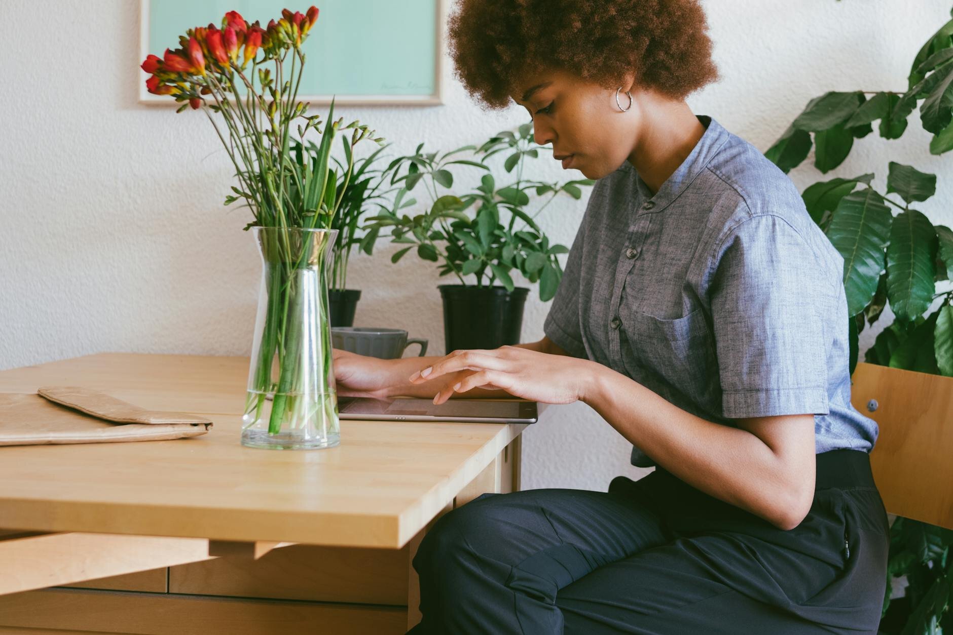 woman on her ipad 