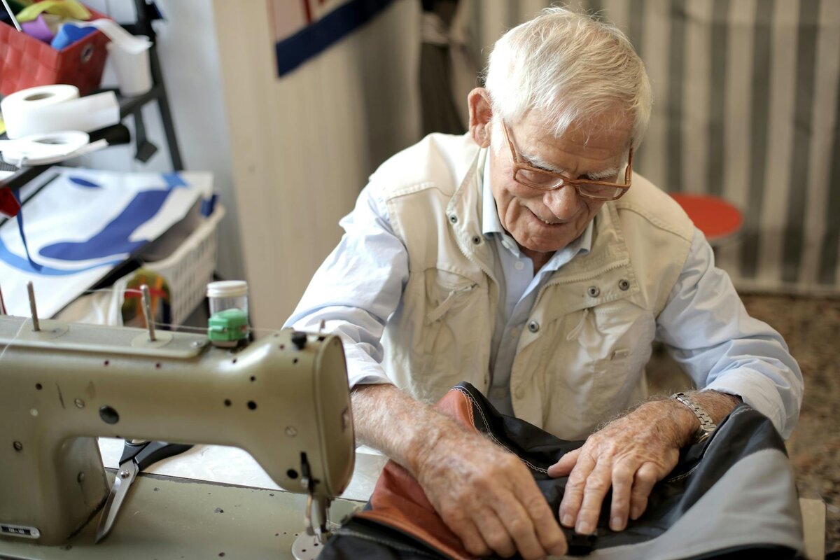 tailoring man