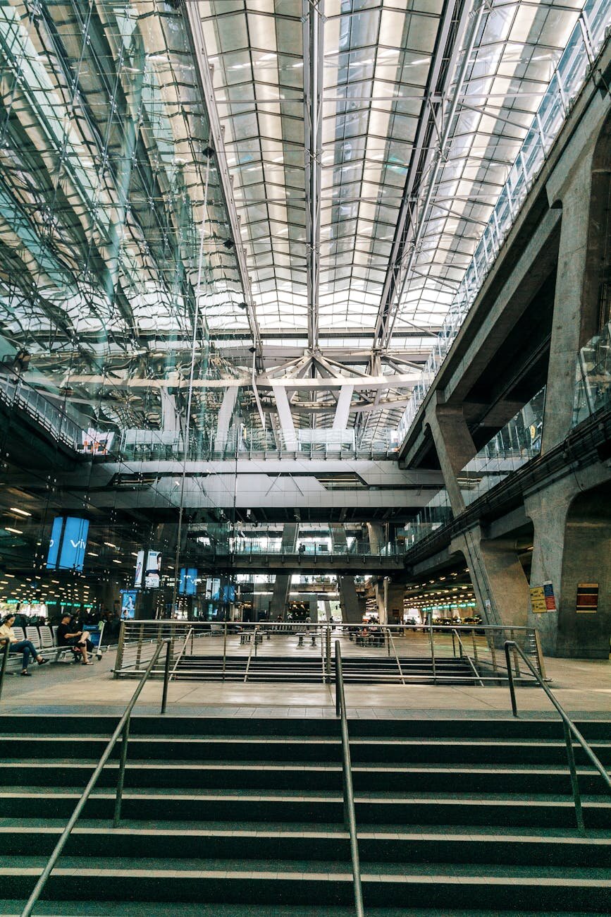 big hallway of train station