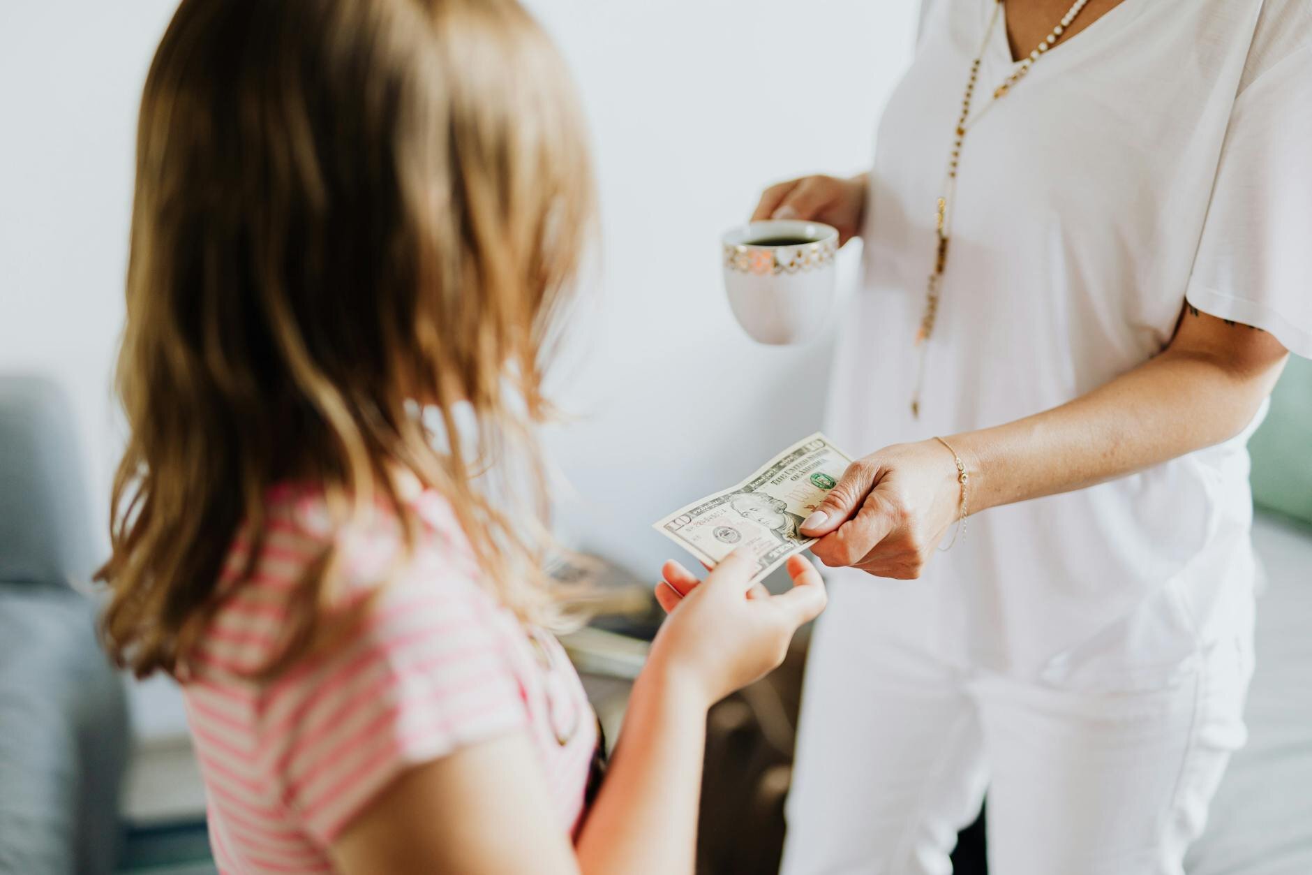 Declaring Cash Payments without Invoices on Your Tax Return