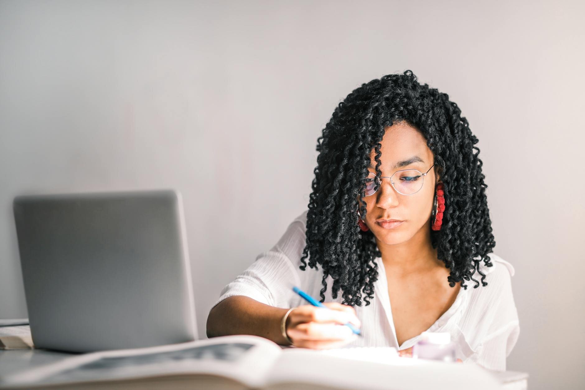 Accountant in Oldham | Expert Tax & Financial Services