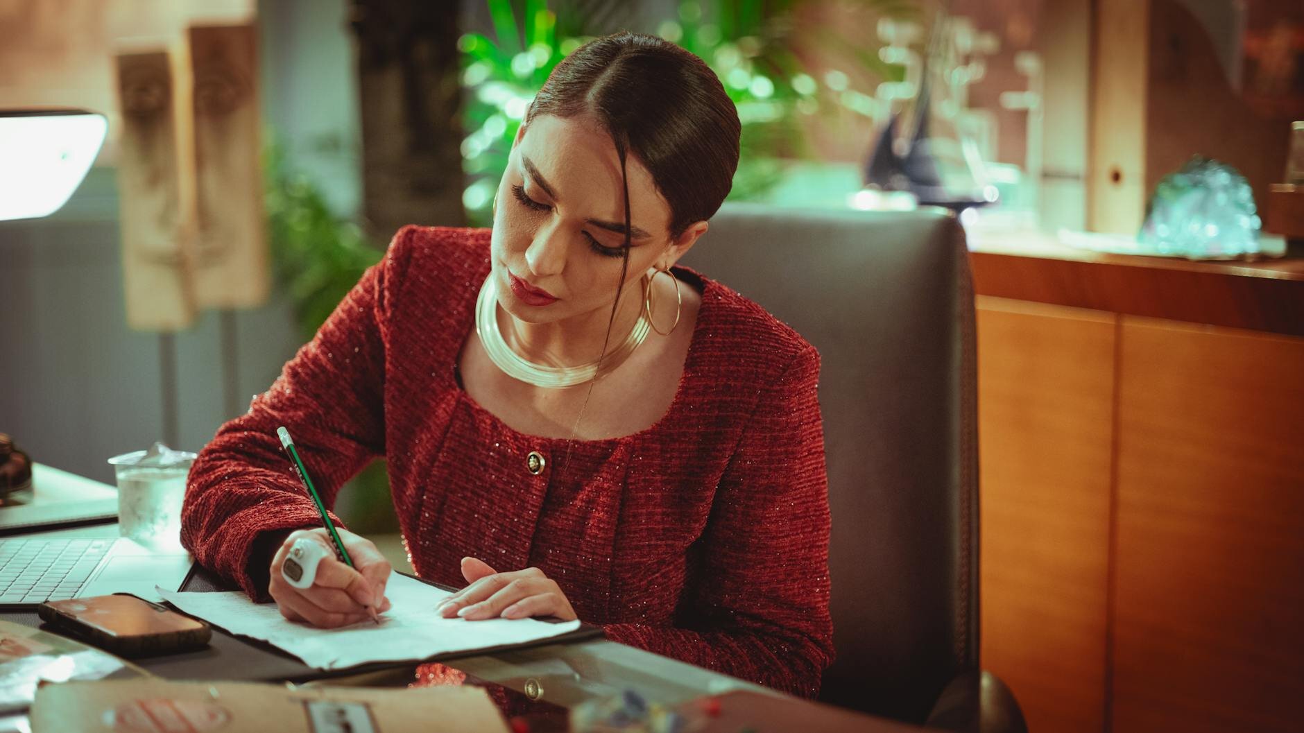 How To Contact HMRC about Tax Return
