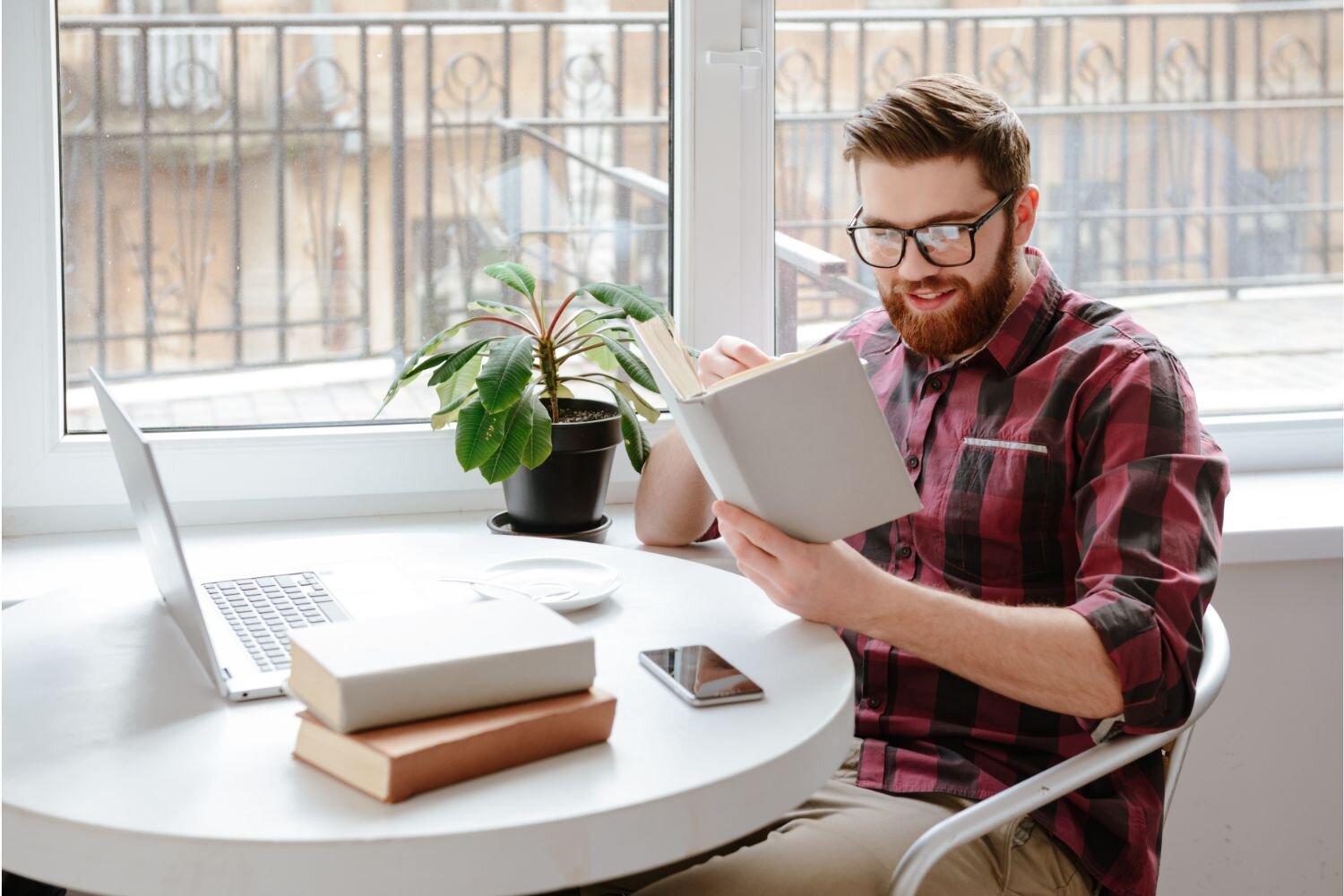 What Is EIS? (Complete Enterprise Scheme Guide)