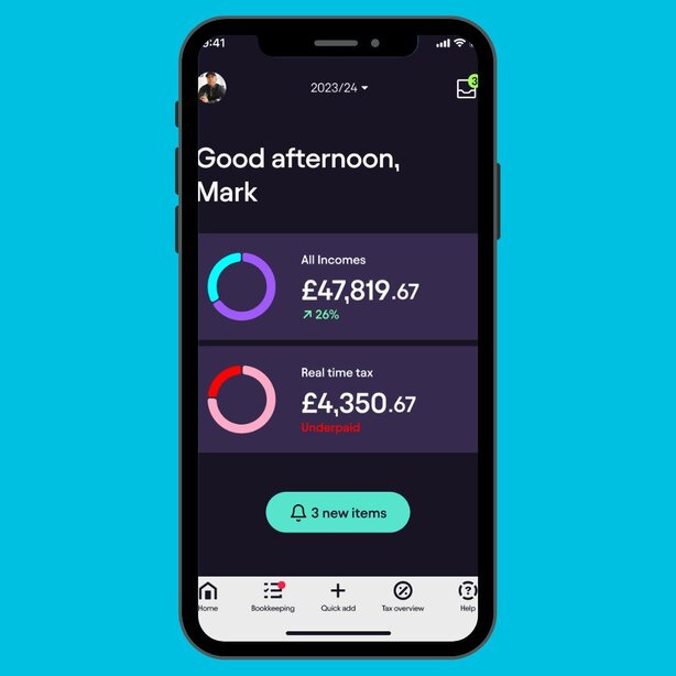 Pie Tax app dashboard displaying total income and real-time tax.
