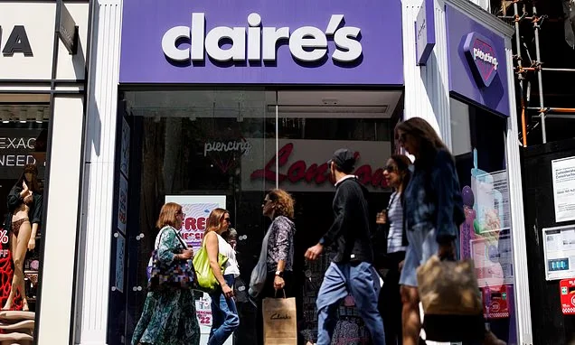 High Street Retail Collapses Put 2,500 Jobs At Risk