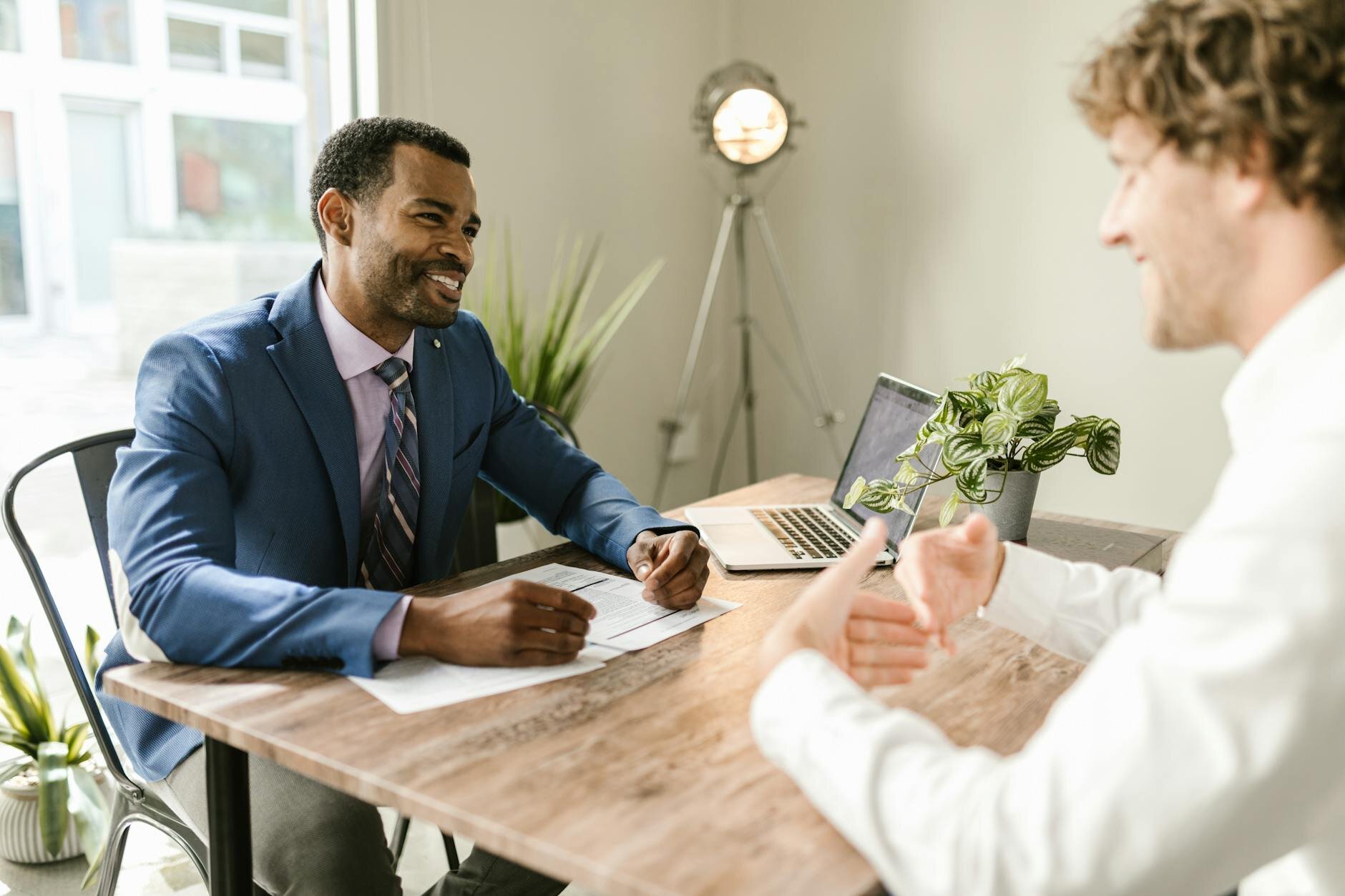 How Hiring a Contractor Accountant Can Boost Your Earnings