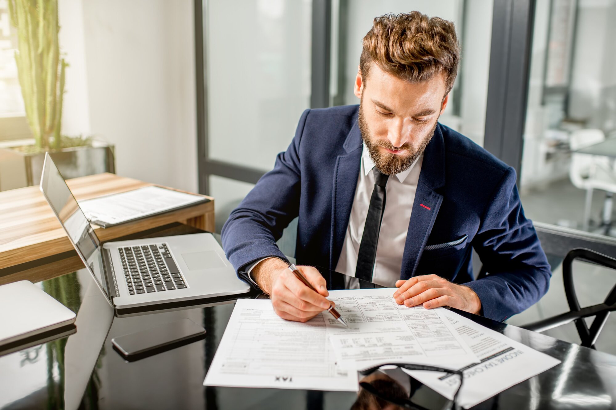 Can Directors of a Limited Company Claim Benefits?