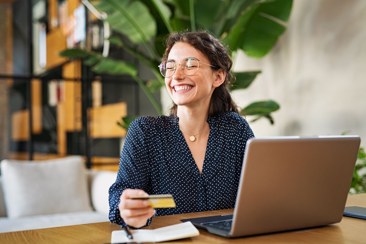 Which business expenses can consultants claim?