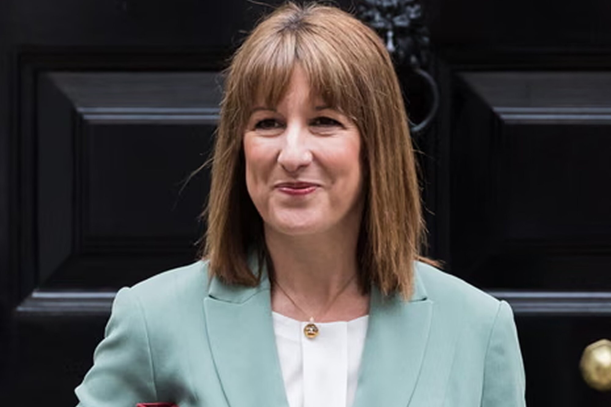 Rachel Reeves Weighs Income Tax Hike to Plug £30bn Budget Gap