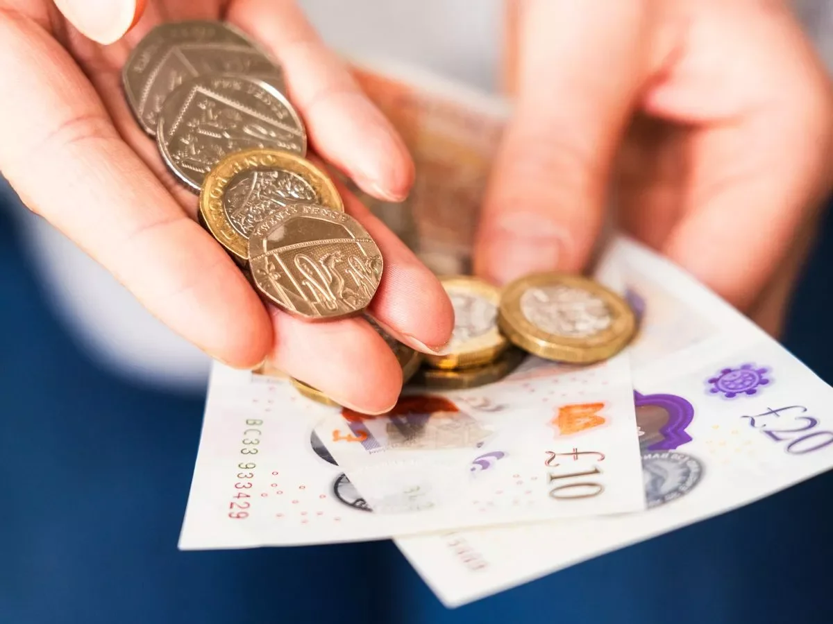 UK Personal Finance: Wages, Savings, And Consumer Updates