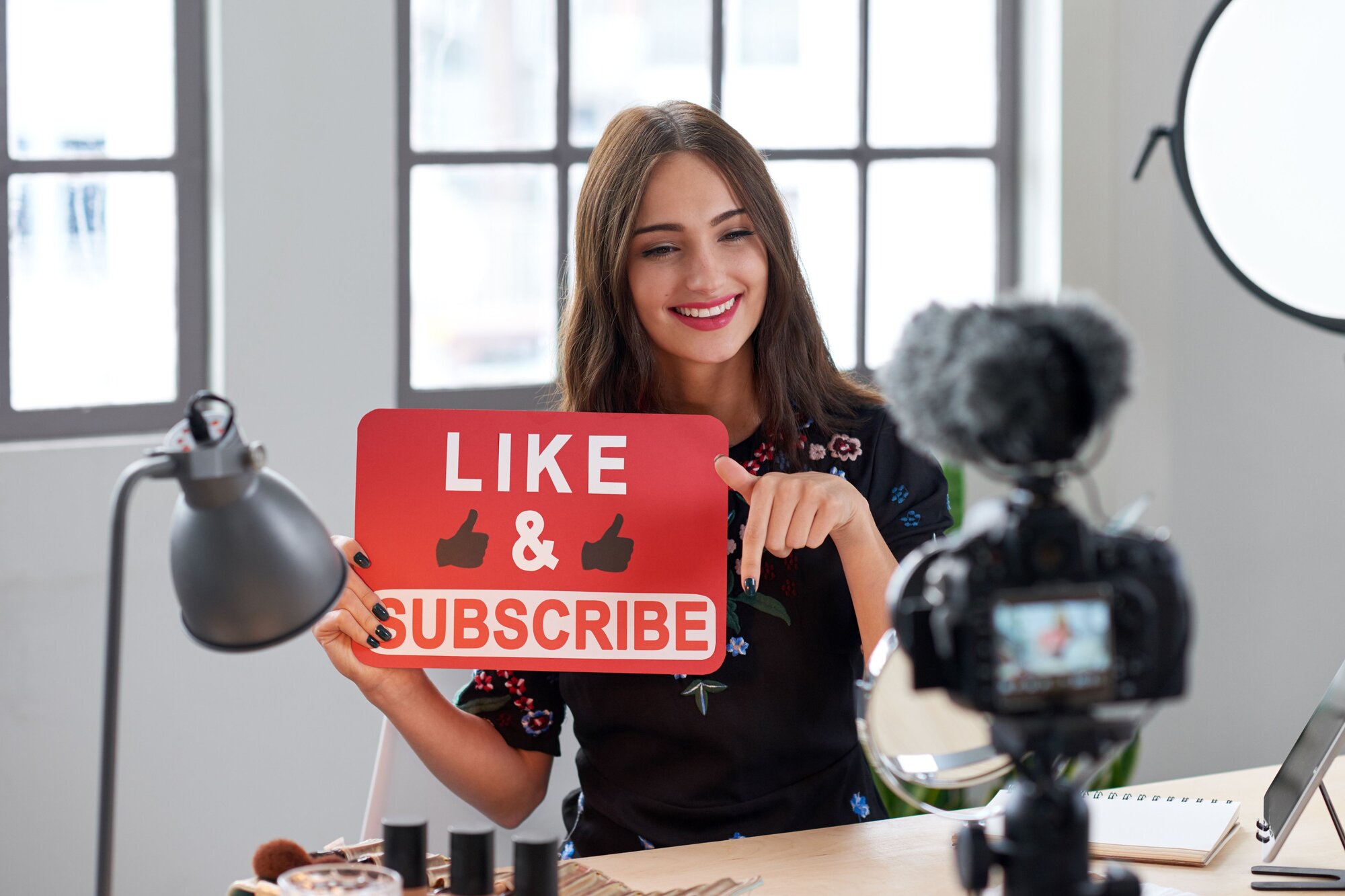 How Influencers Can Manage Their Taxes Efficiently 