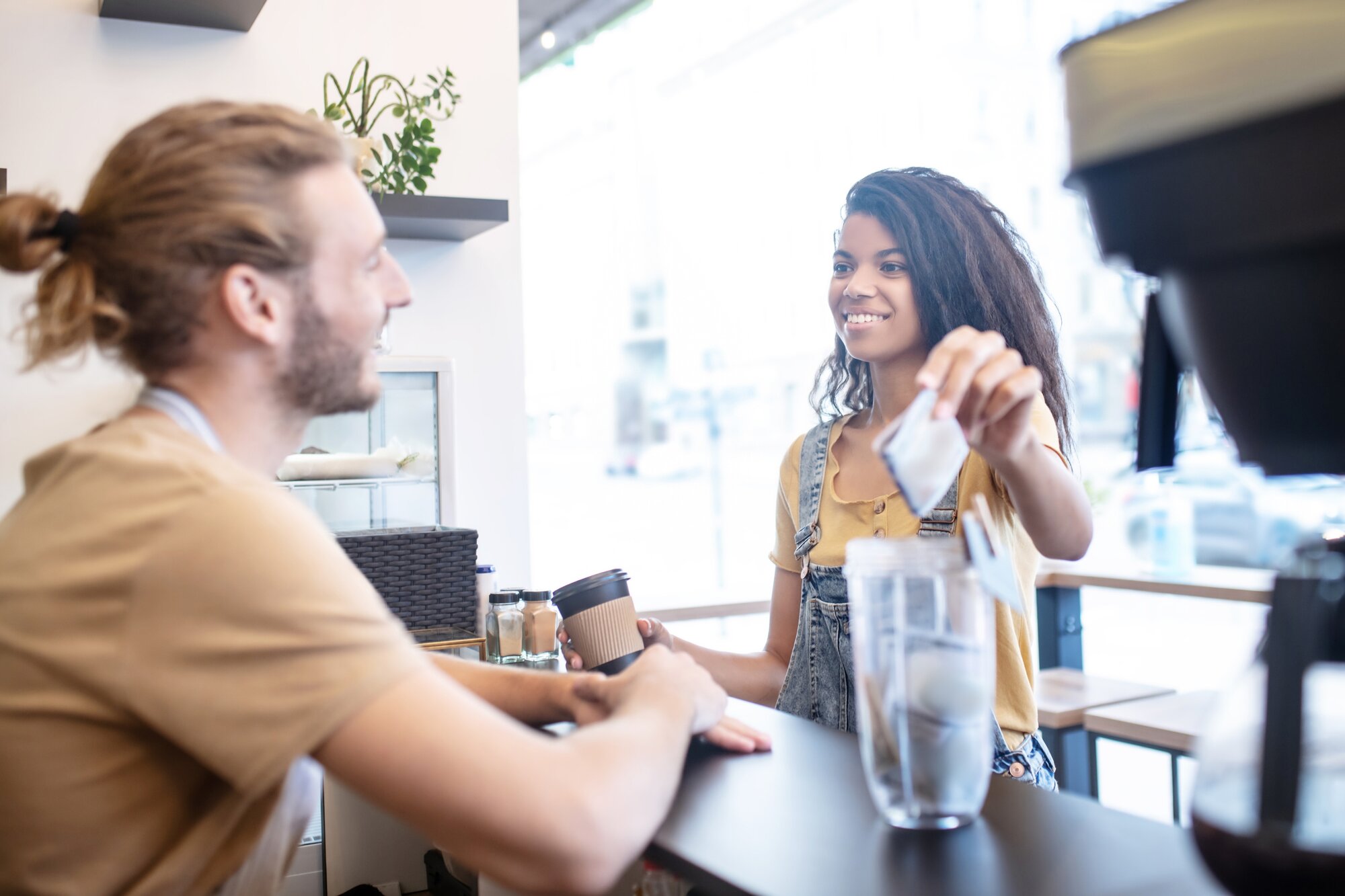 Top 5 Rules for Reporting Your Cash Tips in the UK
