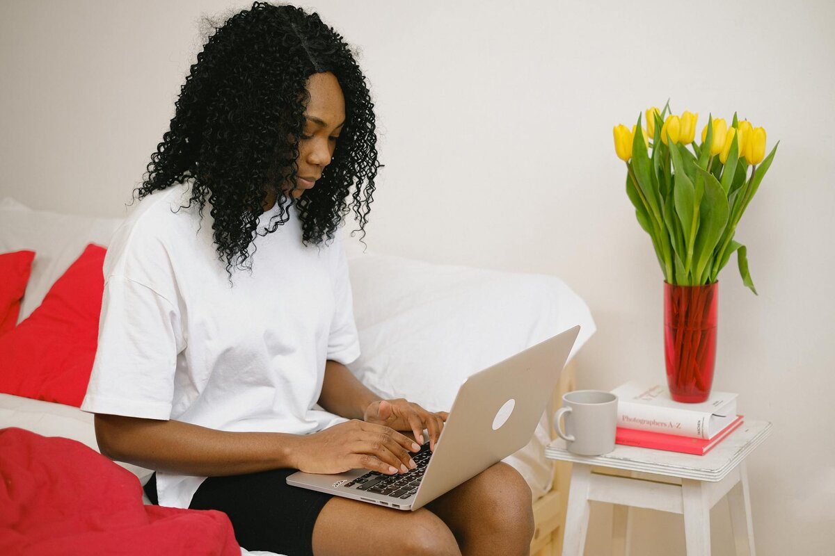 Lady with her laptop